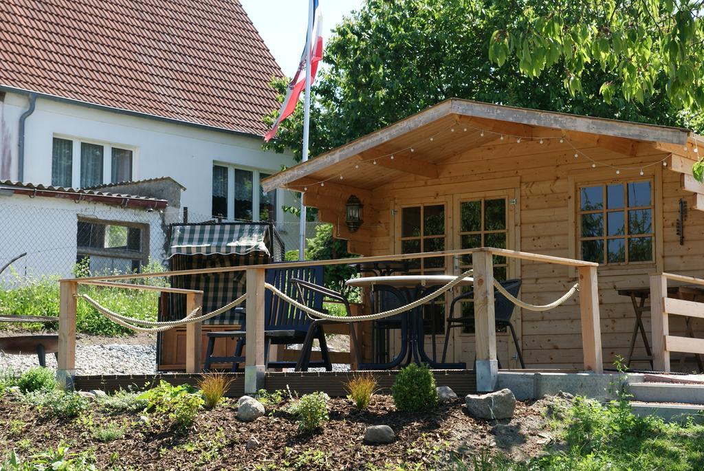 Ferienwohnungen Am Kleinen See Bergen Auf Rugen Exterior photo